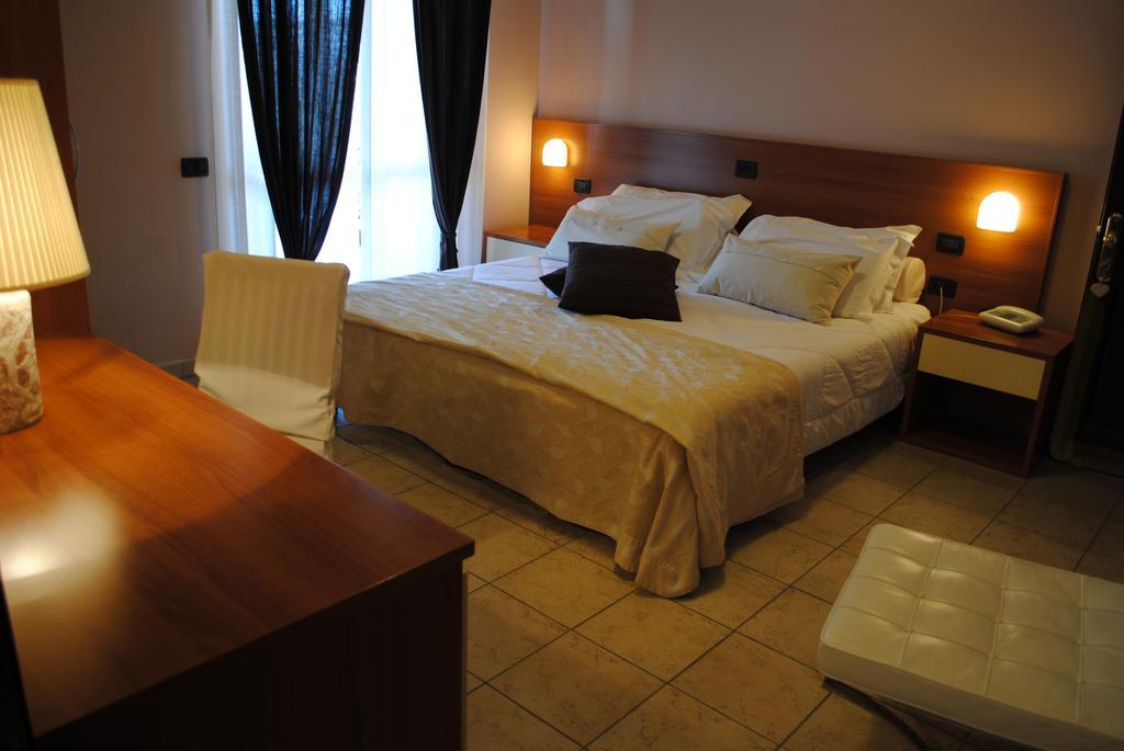 Hotel Tuscania Panoramico الغرفة الصورة